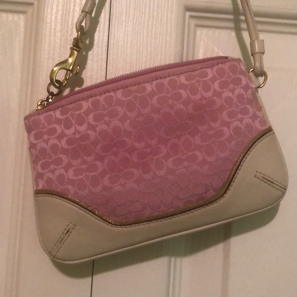 Coach corner zip pink wristlet in canvas